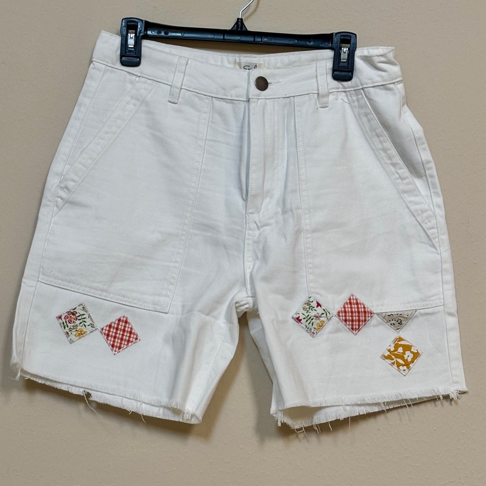 Easel White Patchwork Women Shorts